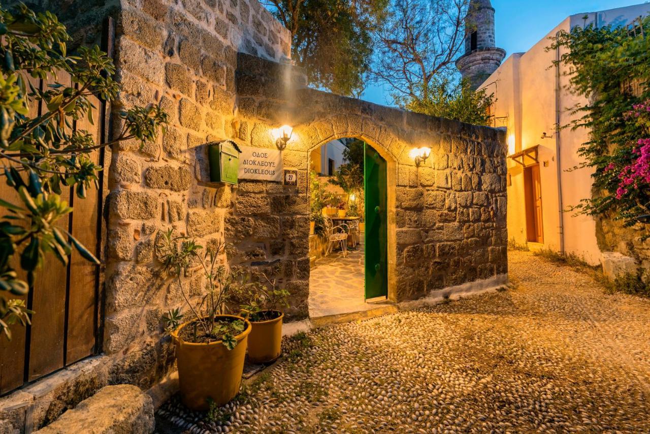 Secret Garden - Old Town Apartment Rhodes City Екстериор снимка