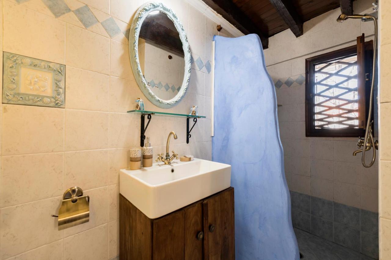 Secret Garden - Old Town Apartment Rhodes City Екстериор снимка